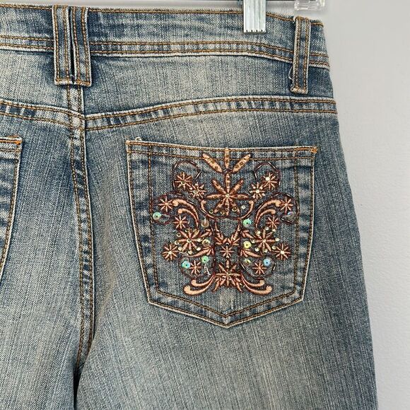 Nine Point Eight Women’s size 8 denim cropped jeans capris Y2k  with bling - Picture 3 of 12